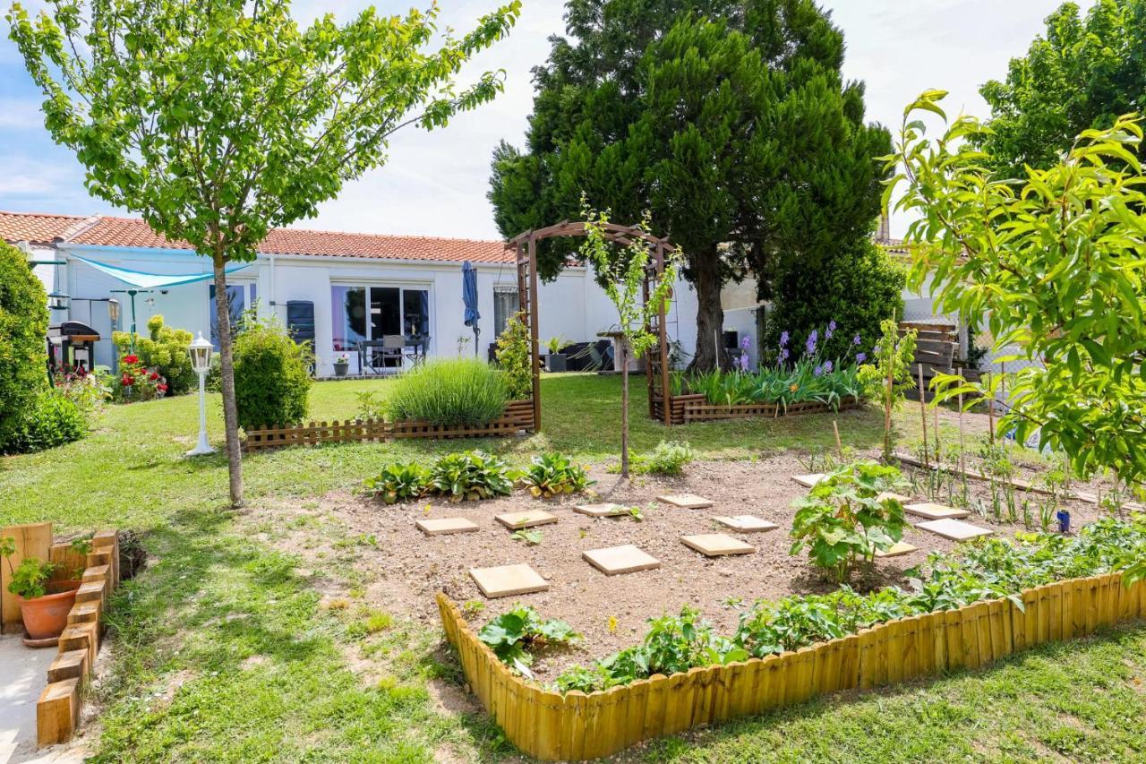 Villa "Logis Debussy"- Saintes Esterno foto
