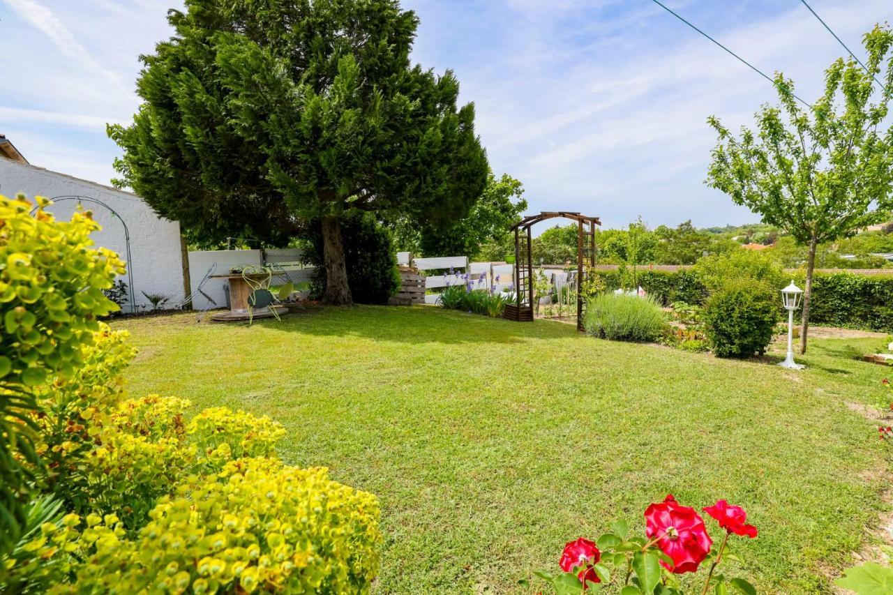 Villa "Logis Debussy"- Saintes Esterno foto