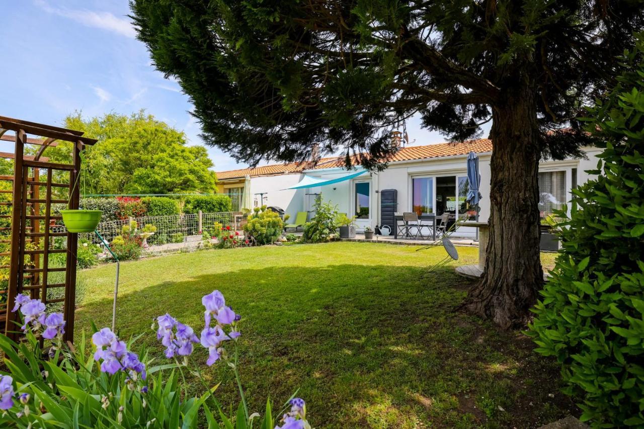 Villa "Logis Debussy"- Saintes Esterno foto